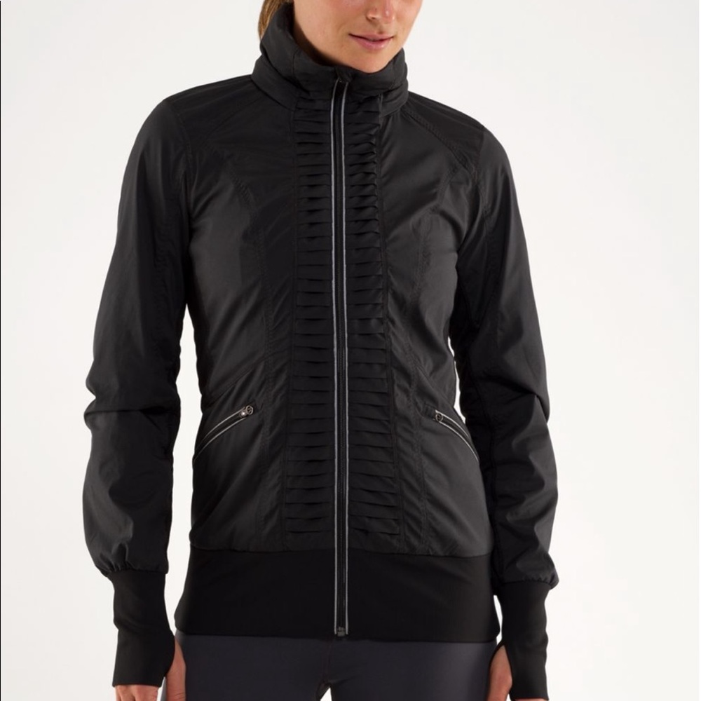 Lululemon Back on Track Running Jacket 🔥